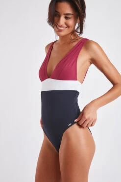 Maillot De Bain Une Pièce Bleu Marine ALAMEDA TAMARINDO -Joli Vetement 22e alameda tamarin 14h06 dev3