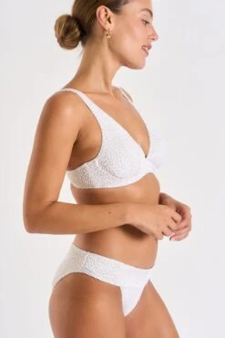 Maillot De Bain 2 Pièces Blanc BANUA & MAUVE OREA -Joli Vetement 22e banua c orea zgx10 mauve orea zgx10 dev3