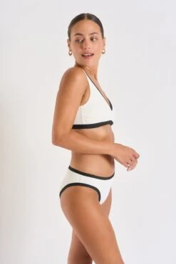 Maillot De Bain 2 Pièces Ecru LOCANA & REINE PAIMPOL -Joli Vetement 23e locana paimpol zgt11 reine paimpol zgt11 dev2